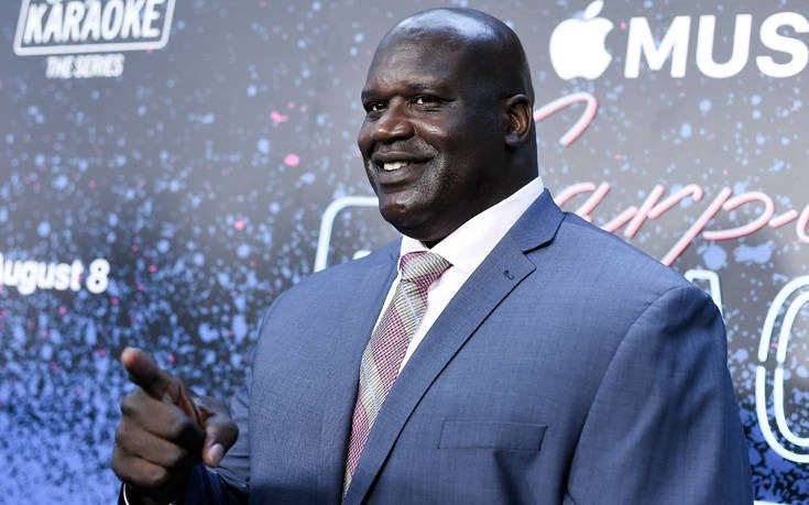 Μεγαλώνει… επικίνδυνα η ομάδα των διασημοτήτων που πιστεύουν ότι η Γη είναι επίπεδη